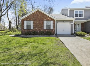 64 Redwood Dr, Eatontown, NJ 07724