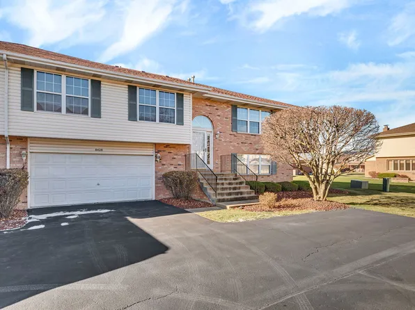 8428 Kirby Dr, Tinley Park, IL 60487