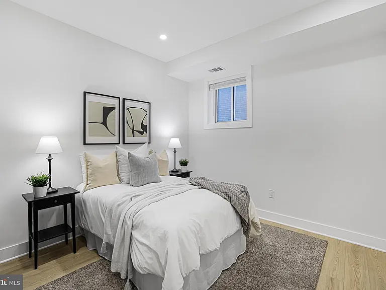 616 NW Kenyon St NW #3 — Photo 16