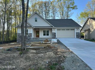 230 Thrushwood Dr, Fairfield Glade, TN 38558