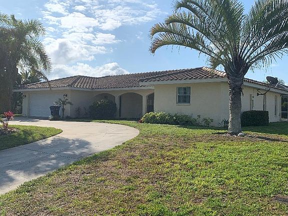 2nd image of 423 Picasso Dr