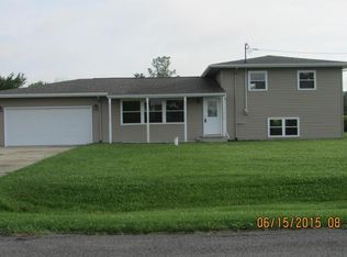 7079 Stickles Rd, Three Oaks, MI 49128