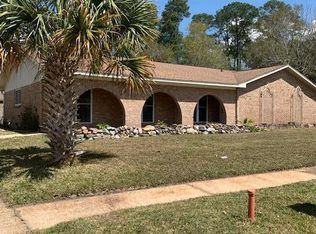 2707 English Dr, Ocean Springs, MS 39564