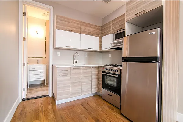 Rented by Brick&Mortar | media 18