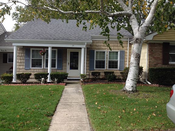 5th image of 24 Freemont Ln