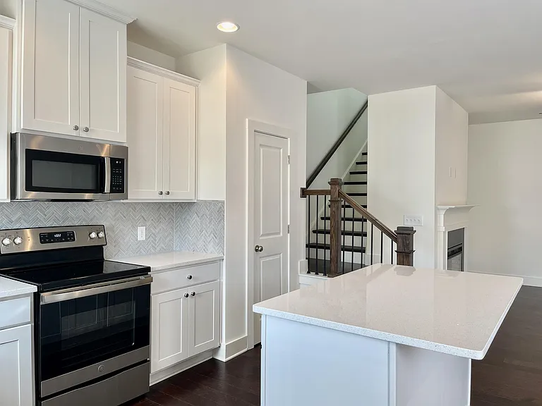 123 Auburn Run Ln #1 — Photo 7