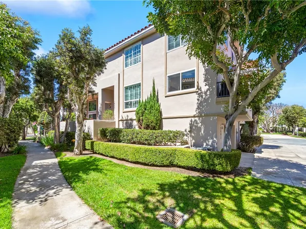 19401 Merion Cir, Huntington Beach, CA 92648