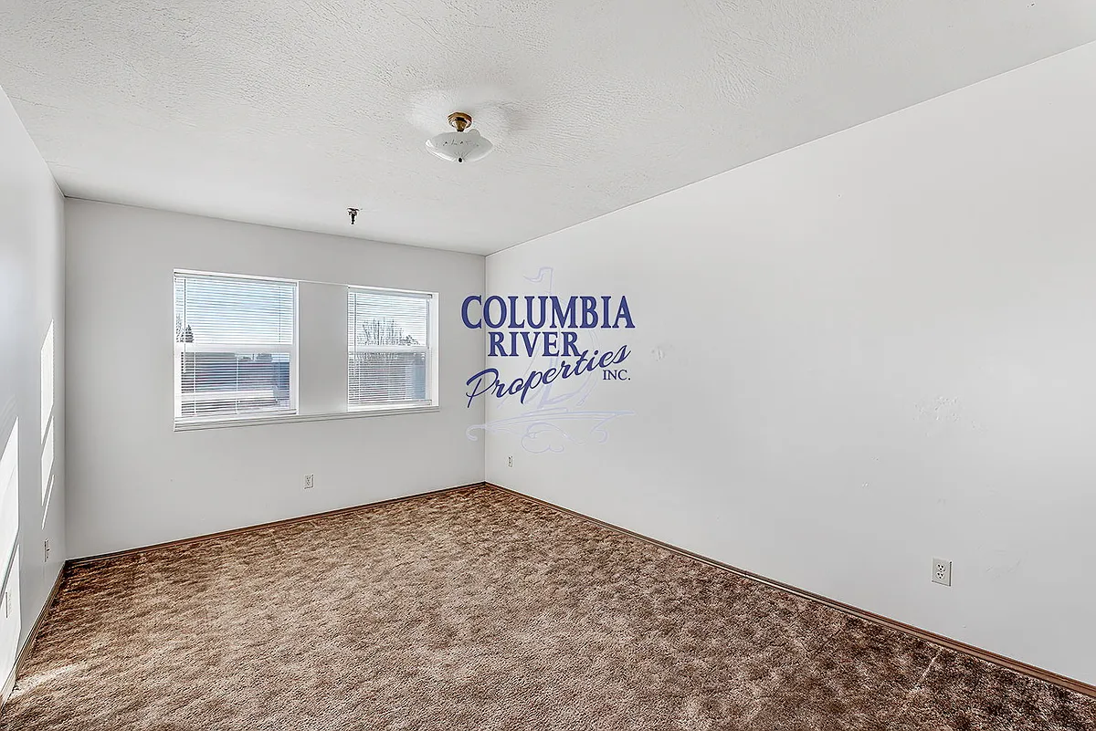 Building Photo - 1236 Commerce Ave #C