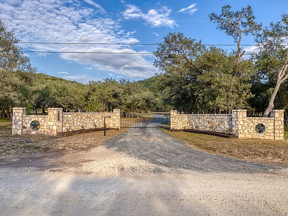 2nd image of 322 Camino Del Norte
