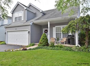 651 Nichole Ln, Geneva, IL 60134