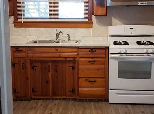 200 S 21st St, Herrin, IL 62948