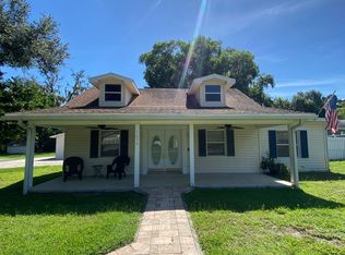 1614 Hall Rd, Plant City, FL 33565