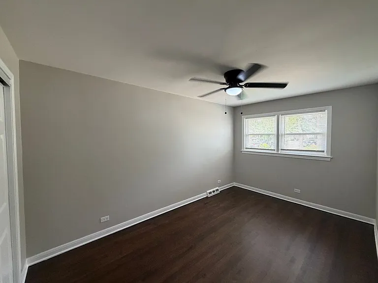 9756 S Lowe Ave — Photo 10