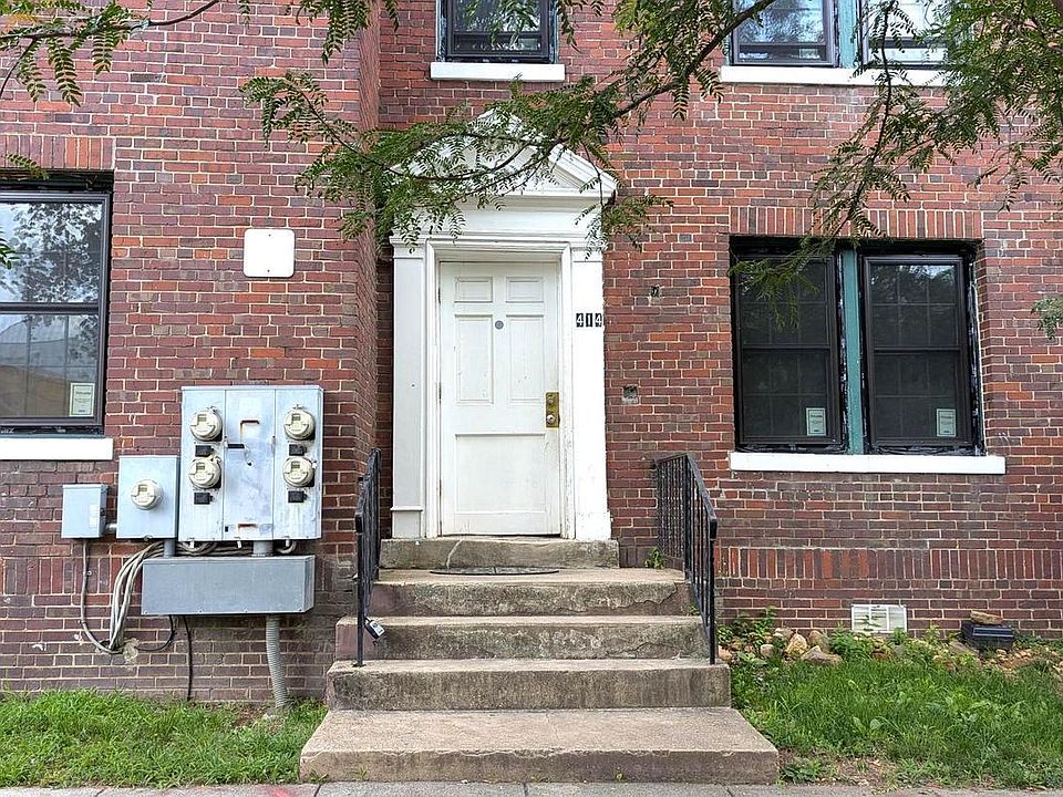 2nd image of 414 18th St NE