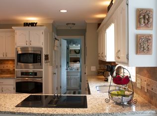 860 Rose Crest Dr, Lawrenceville, GA 30044