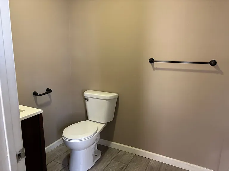 2127 N Boonville Ave — Photo 7