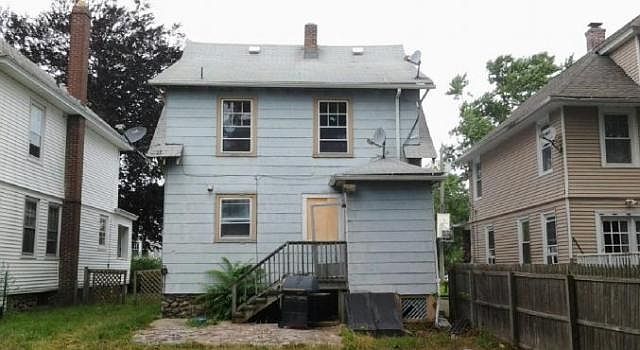 2nd image of 88 School St