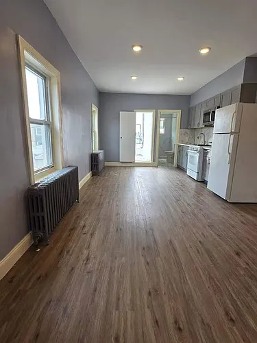 606 Tasker St Photo 1