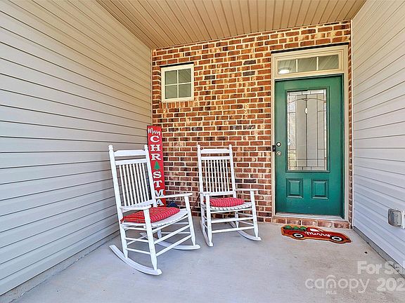 2nd image of 5021 Mockernut Ln