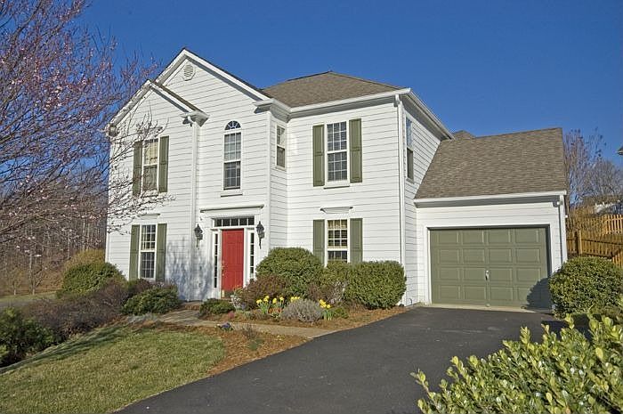 1050 Old Fox Trail Lane