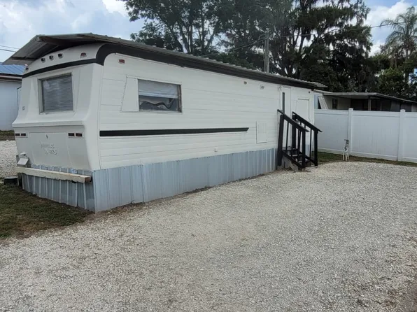 36020 Lake Pasadena Rd #15, Dade City, FL 33525