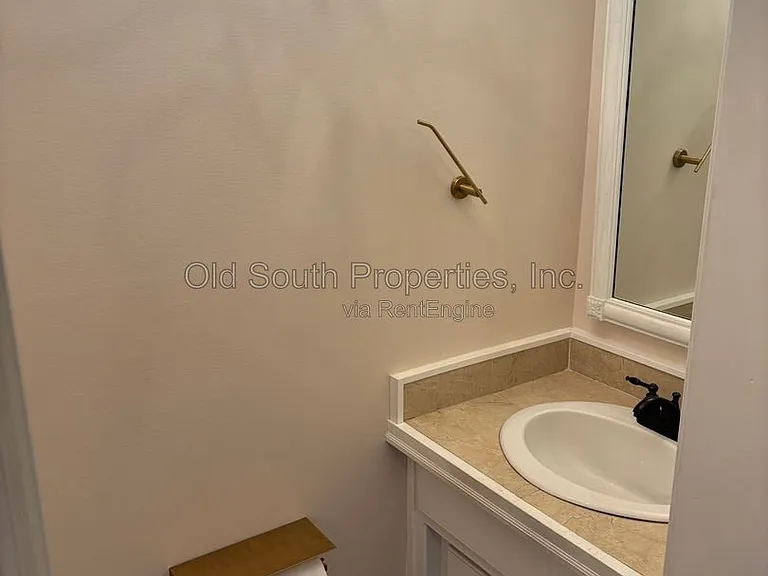 3111 Leesburg Sq — Photo 12