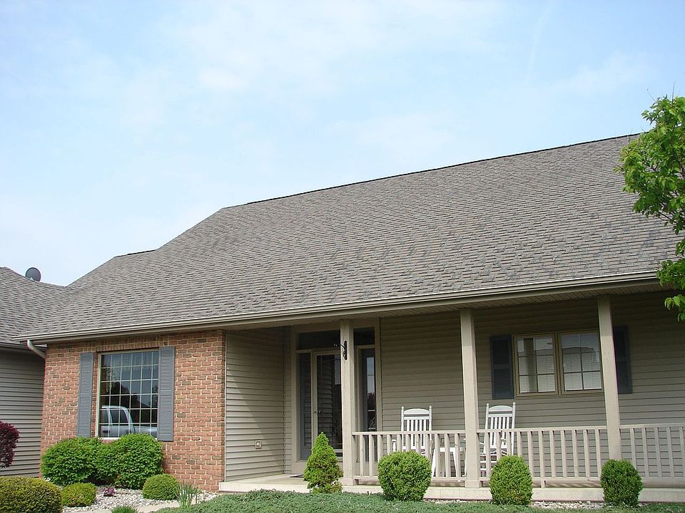 Covered Porch (front)