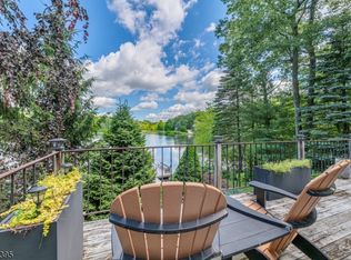 523 Upper Highland Lakes Dr, Highland Lakes, NJ 07422