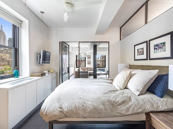 2nd image of 315 W 23rd St APT 11E