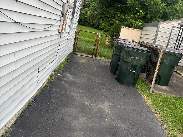 4107 Angel Ter — Photo 3