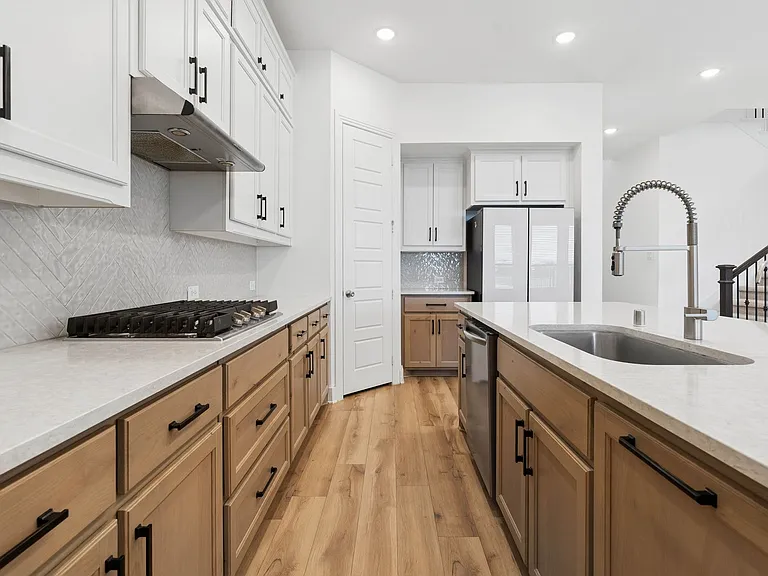 1905 Rhea Ct — Photo 12