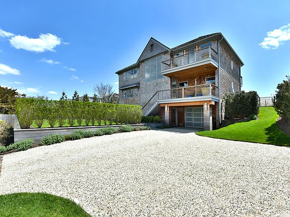 3rd image of 451 Dune Rd