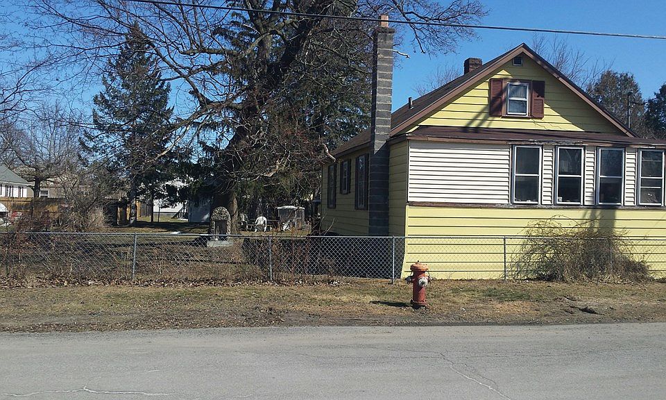 2nd image of 9 Riverside Ave