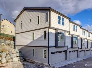 6726 NE 187th St #105, Kenmore, WA 98028