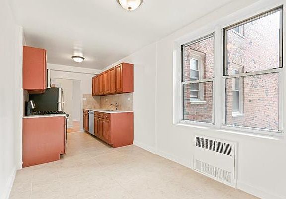 4th image of 6565 Wetherole St APT 3S
