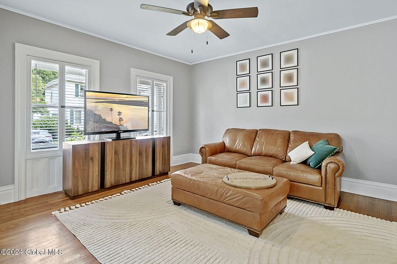 3rd image of 55 Chestnut Street