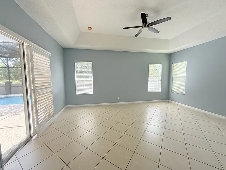 814 Kazaros Cir — Photo 11