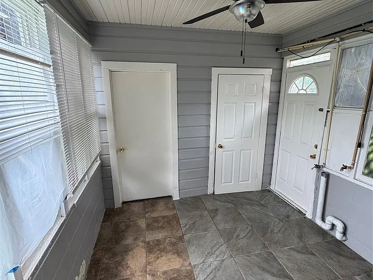 6629 Corbin St — Photo 15