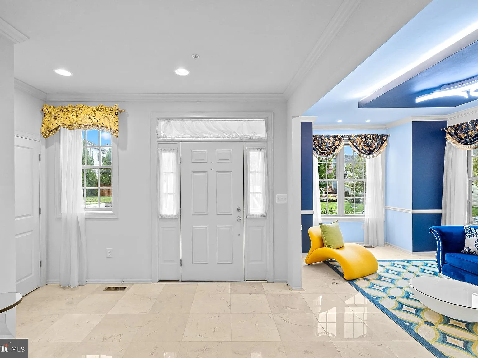 5 bed, 3.5 bath, 4644 sqft, $5,100 — Photo 3