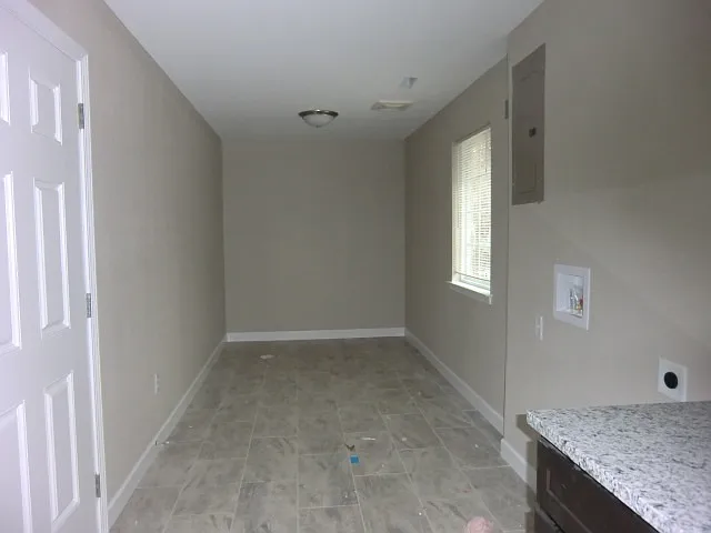 1338 Village Circle Dr — Photo 5
