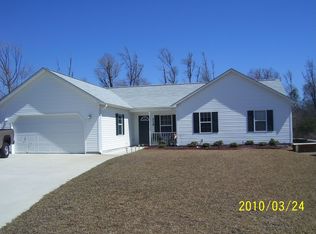 315 Top Knot Rd, Hubert, NC 28539