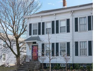 26 8th St, Hudson, NY 12534
