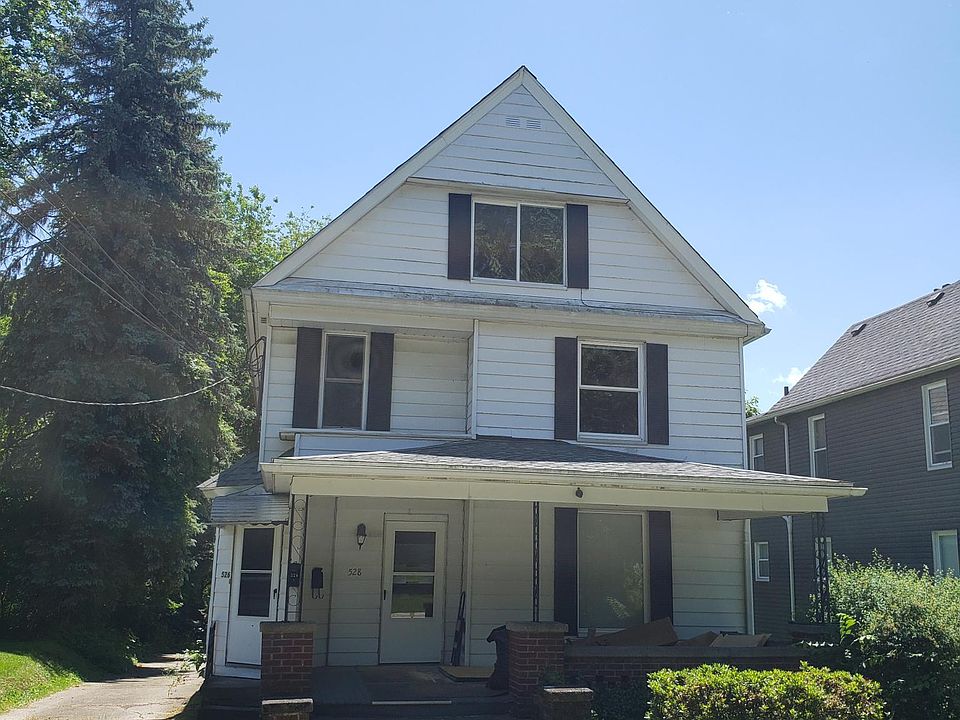 1st image of 526 W Main St #526