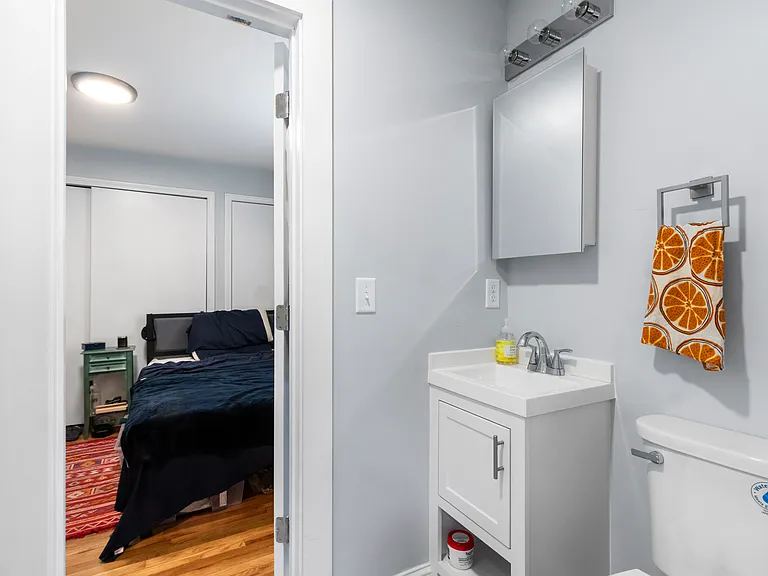 20 Pearl St #2 — Photo 15