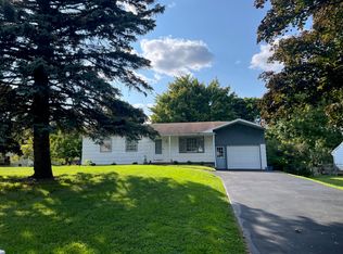 215 Mystic Ln, Rochester, NY 14623