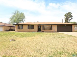 3206 Encanto Dr, Roswell, NM 88201
