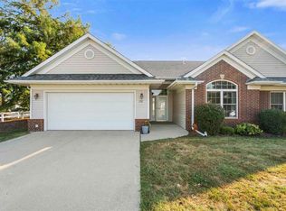 392 Paddock Cir, Iowa City, IA 52240