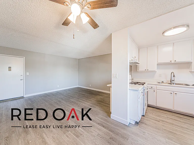 8614 Woodley Ave #221 — Photo 7