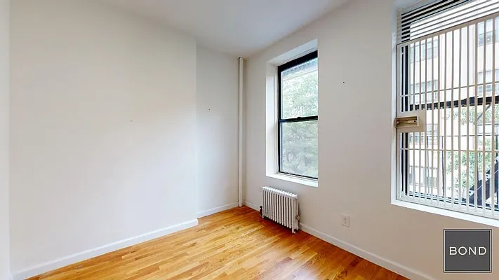 Rented by Bond New York | media 3