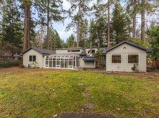 450 Whispering Pines Ln, Grants Pass, OR 97527